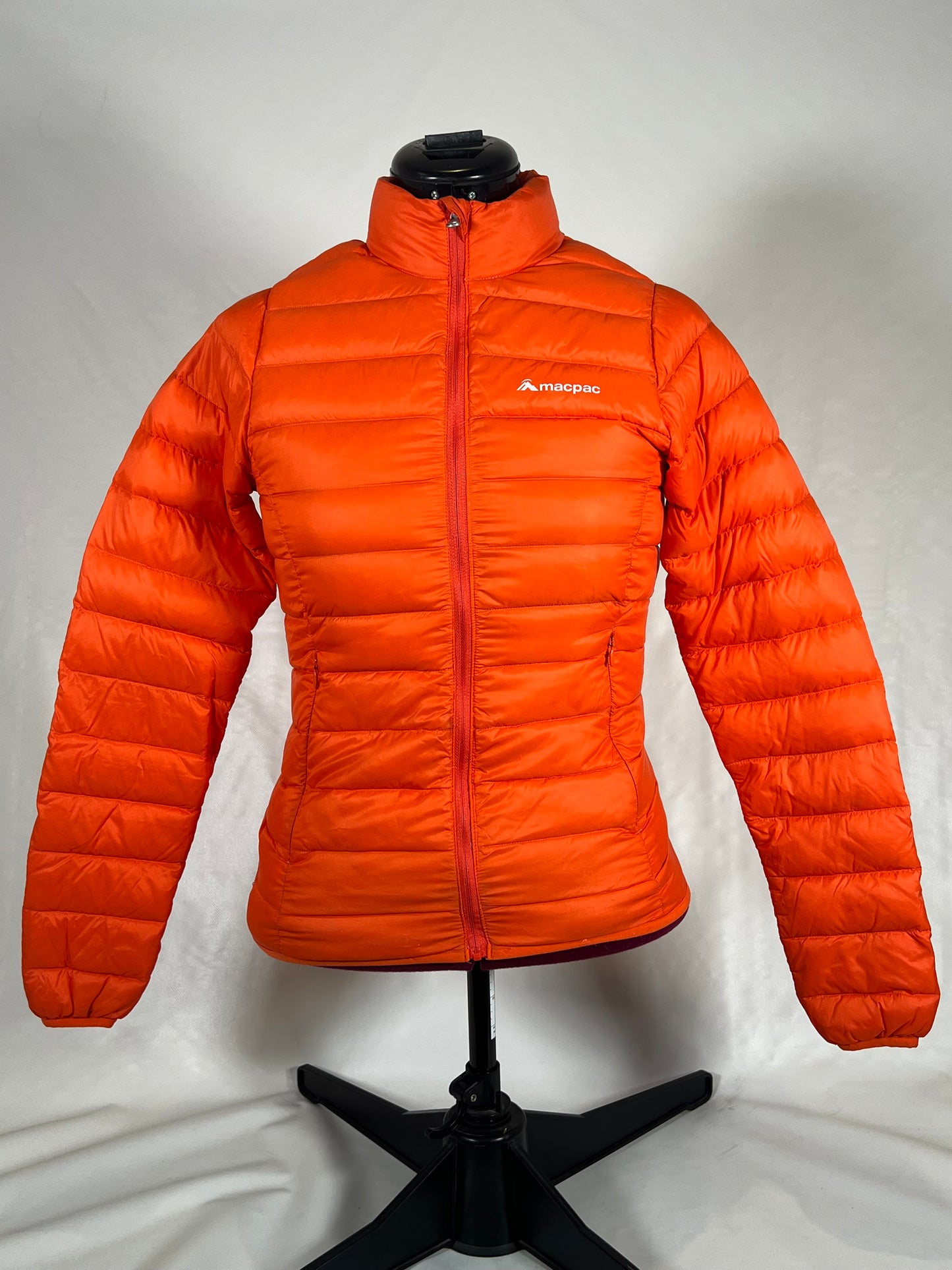 ORANGE Macpac uber jacket size 6 MP0010 $60